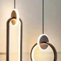 کارگر ساده مونتاژ لوستر