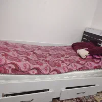 تخت خواب همراه با خوشخواب