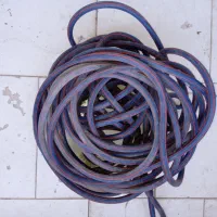 شلنگ حیاطی.