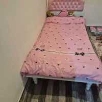 تخت آپادانا بسیار محکم و بسیار تمیز|تخت و سرویس خواب|محمدشهر, زیبادشت|دیوار