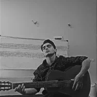 اموزش گیتار به صورت انلاین و حضوری