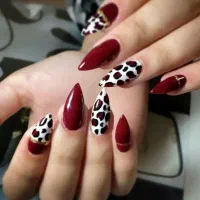 یه کاشت ناخن شیک زیبا همراه با هدیه