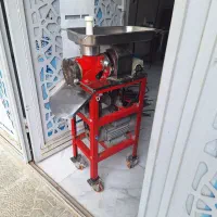 چرخ گوشت و دستگاه کباب زن