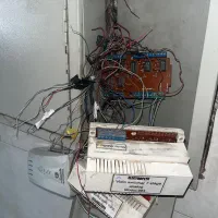 خدمات برقکاری ایفون تلفن دوربین کولر اتصالی|خدمات پیشه و مهارت|تهران, شهید رجایی|دیوار