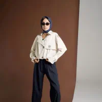 فروشنده خانم به صورت درصدی