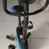 دوچرخه ثابت ورزشی