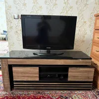 میز تلویزیون ۲تکه و دورو مشکی و قهوه ای