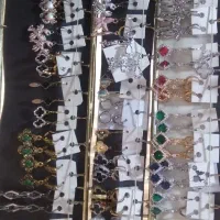 گوشواره و گردنبند بدل