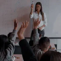 تدریس زبان انگلیسی برای نوجوانان