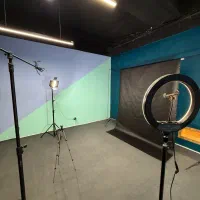 اجاره استدیو عکاسی و تولید محتوا|اجارهٔ کوتاهمدت دفتر کار و فضای آموزشی|اصفهان, کوی سپاهان|دیوار