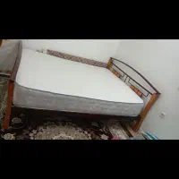 تخت دونفره فلزی جنس عالی  در حد نو