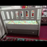 تخت کودک تمیزو مرتب بدون خط و خش