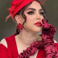 کلاه مجلسی و عروس یزد|لباس|یزد, |دیوار