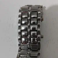 ساعت مچی|ساعت|کرج, حصارک بالا|دیوار