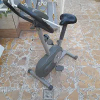 دوچرخه ثابت ورزشی