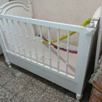 تخت برای نوزاد تا کودک ۴ سال