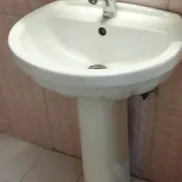 روشویی با پایه