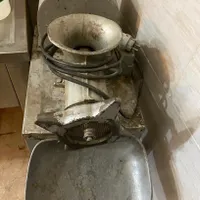 چرخ گوشت کارکرده تمام لوازم وگلویی اینا نوشده است|خردکن، آسیاب، غذاساز|تهران, خانی‌آباد|دیوار