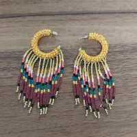 یک جفت گوشواره فانتزی زیبا