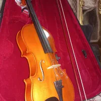 فروش ویولن 100. 4/4 همراه وسایلش