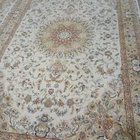 دوعددفرش ۷۰۰شانه ۹متری و۶متری