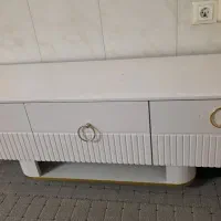 میز تلویزیون کاملا نو استفاده نشده