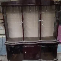 ویترین کار کرده اما تمیز.