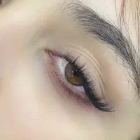 انجام سه لاین ارایشی بافت مو و لیفت وکاشت مژه۱۸۰