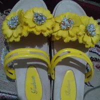 صندل زنانه طرح گل و تعدادی پلاسکو حراجی