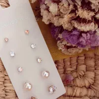 گوشواره های سنگ و مروارید|بدلیجات|تهران, درختی|دیوار