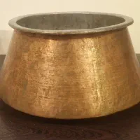 دیگ مسی قدیمی