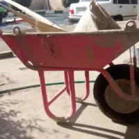 فرغون وبیل و کلنگ