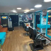 ارایشگر با مشتری جهت اجاره صندلی