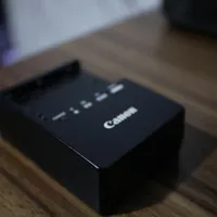 باتری canon و گریپ دوربین 5d mark4|دوربین عکاسی و فیلم‌برداری|سقز, |دیوار