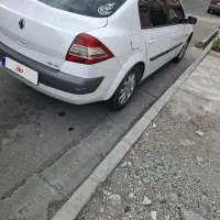 مگان ۲۰۰۰ اتومات