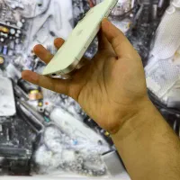 ایفون ۱۶ ۱۲۸رنگ سفید حافظه ۱۲۸بسیار تو تمیز|موبایل|اصفهان, مفتح|دیوار