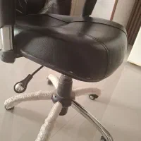 صندلی چرخدار و جک دار کاملا سالم|صندلی و نیمکت|شیراز, ستارخان|دیوار