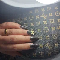 کاشت ناخن ، کاشت مژه هیدن