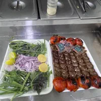 نیازمند اشپز و کمک اشپز برای رستوران دهبکری|استخدام خدمات فروشگاه و رستوران|کرمان, |دیوار