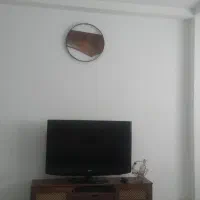 ساعت و میز TV