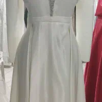 مانکن زنانه تاج دار پایه چوبی زیر قیمت