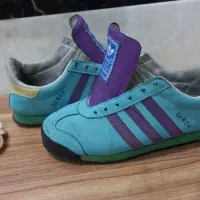 کتونی زد ایکس|کیف، کفش، کمربند|ری, شهادت|دیوار