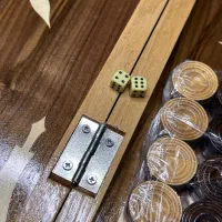 تخته نرد و شطرنج|کلکسیون اشیاء عتیقه|بروجرد, |دیوار