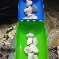 چند سنگ مرمر و یک کامیون