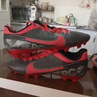 دو عدد.کفش فوتبال نونهالان