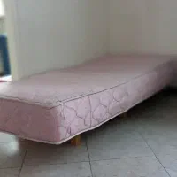تشک اسفنجی تک نفره همراه با پایه زیر تشکی نئوپان
