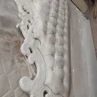 تخت خواب دونفره  وفرش و پایه فلزی ویخچال ....