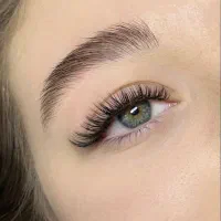 خدمات تخصصی اکستنشن مژه و لیفت مژه و ابرو