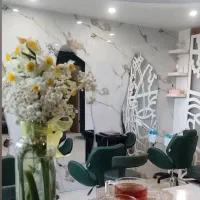کلیه خدمات زیبایی به صورت تخصصی انجام میشود|خدمات آرایشگری و زیبایی|شاهینشهر, عطار|دیوار