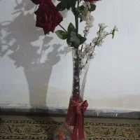 گلدان شیشه‌ای با گل مصنوعی|گل مصنوعی|کرج, حیدرآباد|دیوار